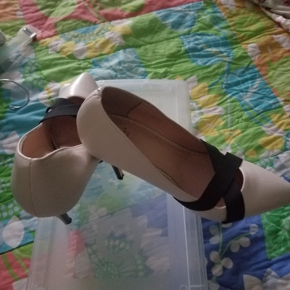 Gorgeous high heeled shoes for SALE! Perfect